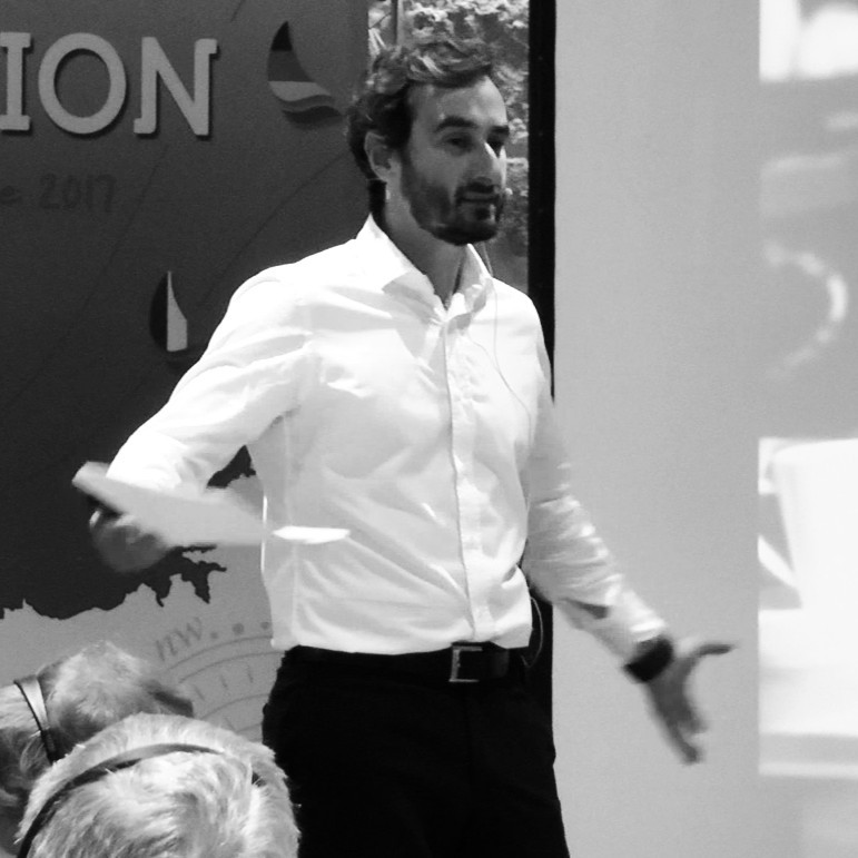 Óscar Calero 